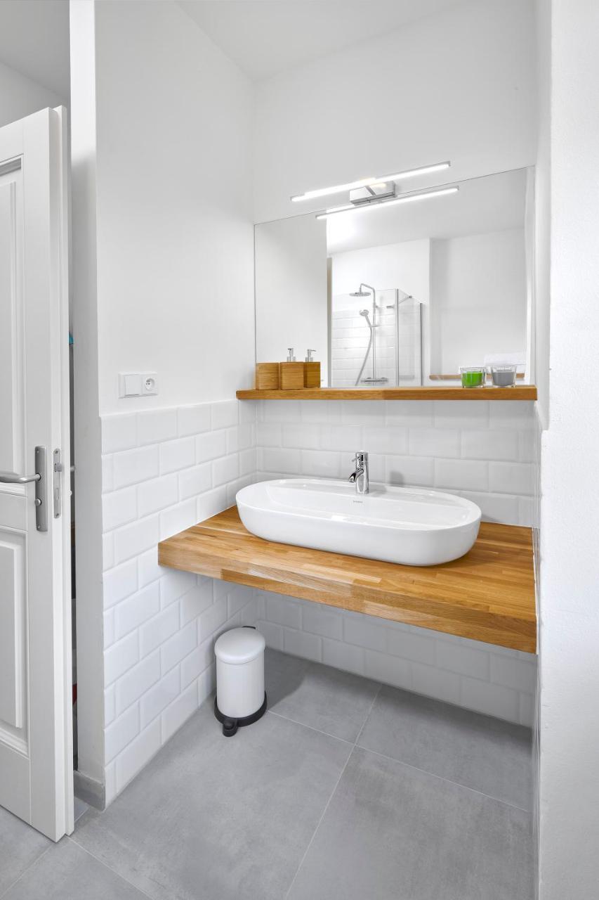 Downtown Suites Mala Strana 布拉格 外观 照片